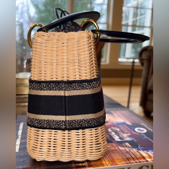 Christian Dior Lady Dior Bag Wicker & Navy Blue Oblique Canvas Medium $6300 - Picture 3 of 13